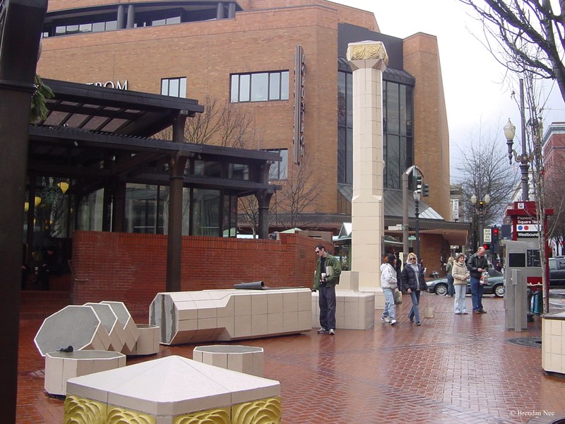 Pioneer Courthouse Square - Portland 1-04 064